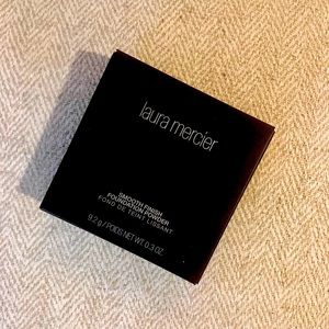 NEW Laura Mercier Smooth Finish Foundation Shade 5W1 - 14